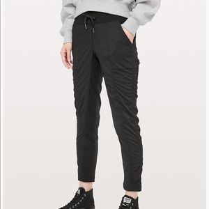 •Lululemon Street to Studio Pant•